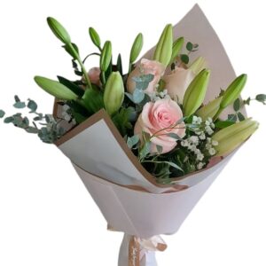 Ramillete 4 Rosas 4 Lilium