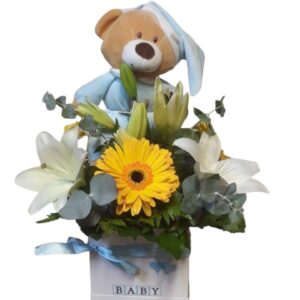 Arreglo floral mas peluche para nacimiento